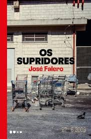 O tema do Livro que apoia o #desafio de hoje é:
114 - Fale sobre um livro que tem sotaques!

Este livro tem o meu sotaque: sotaque porto-alegrense. Do Falero só não li Vera, o último, mas ganhei de aniversário e já está na minha prateleira. Prefiro este autor nos contos e crônicas, mas claro que é impossível negar que este romance tem um imenso valor na literatura brasileira contemporânea, especialmente na literatura marginal. Curiosidade que eu já devo ter comentado: José Falero estudou na escola onde hoje dou aula, na periferia de Porto Alegre, bairro Lomba do Pinheiro (para onde me mudei recentemente).

#Link365TemasLivros