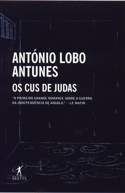 O tema do Livro que apoia o #desafio de hoje é:
11 - Fale pra gente sobre um livro baseado em fatos reais.

Acho que li esse livro na cadeira de Literatura Portuguesa III, no curso de Letras. Ele me coube num seminário em grupo e quando nós reunimos para falar sobre ele e combinar o trabalho, meus colegas estavam meio assim, achando o vocabulário difícil e tal. Eu estava encantada com as figuras de linguagem, com o ritmo de fluxo de consciência que parece uma cascata violenta. Perdoem se me falha a memória, mas acho que o livro se desenvolve todo a partir da história contada por um narrador-personagem a uma mulher em um bar.
Os cus de Judas é baseado na experiência do autor, Lobo Antunes, que serviu como médico, do lado de Portugal, na Revolução Angolana. Recém-formado psiquiatra, ele tinha interesse em literatura e só escolheu essa especialidade porque sabia que estudaria mitos antigos. De uma hora para outra, ele se vê (obrigado) costurando barrigas, vendo homens que tentam se matar pra fugir do horror e não conseguem (não imediatamente) e muitas barbaridades desumanas que só os humanos podem fazer. Acho um baita livro, depois dele li O esplendor de Portugal, que achei bom, e o terceiro, Ontem não te vi em Babilônia, já não consegui ir adiante porque achei longo e maçante. Cheguei à conclusão que Lobo Antunes é bom em escrever baseado nos fatos que viveu, já que o último é 100% ficcional (se isso é possível 🤷🏻‍♀️). (Fofoquinha: ele era super rival de Saramago e viviam se alfinetando. Viu como treta literária sempre houve? 🤭)

#Link365TemasLivros