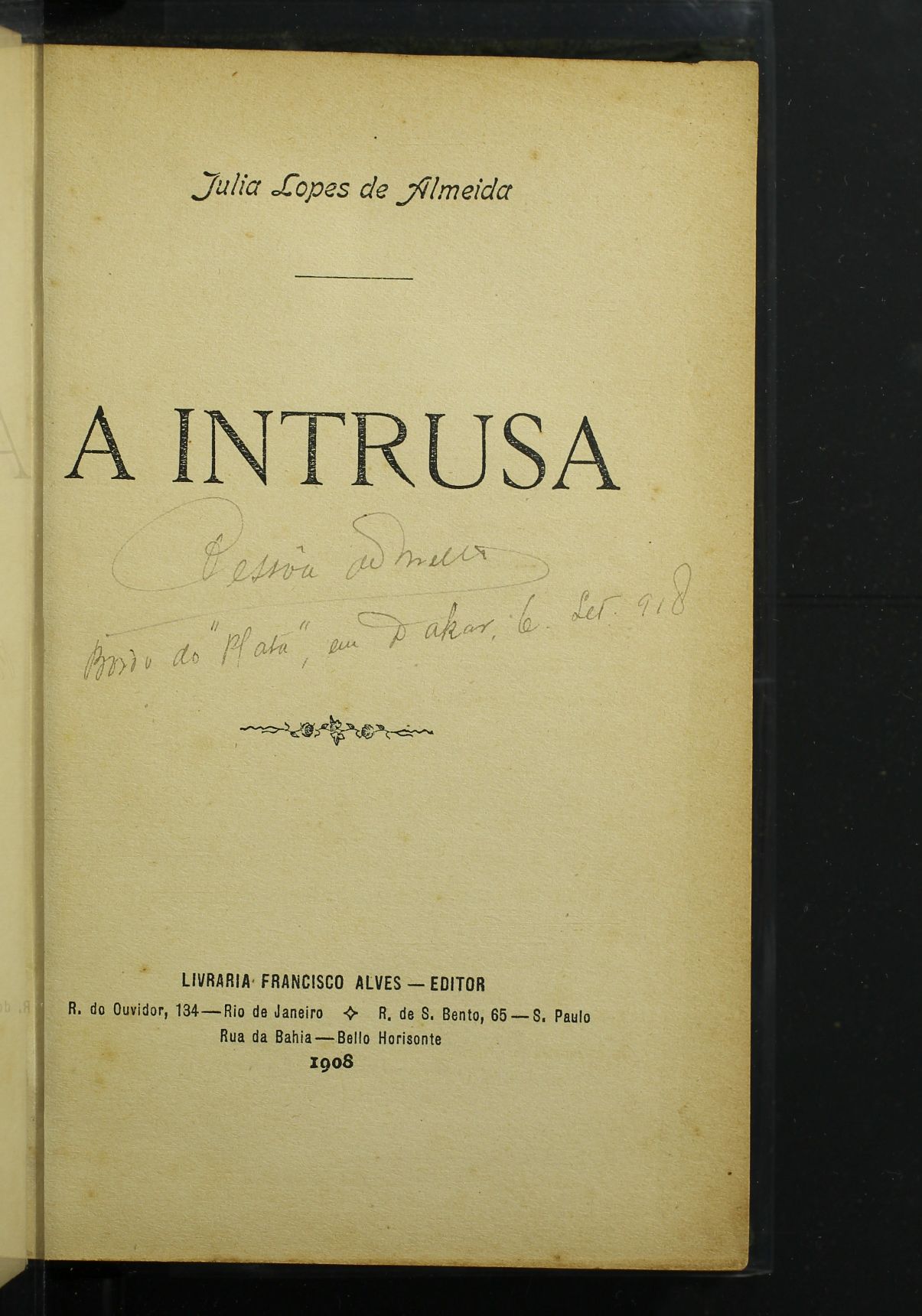 A Intrusa
