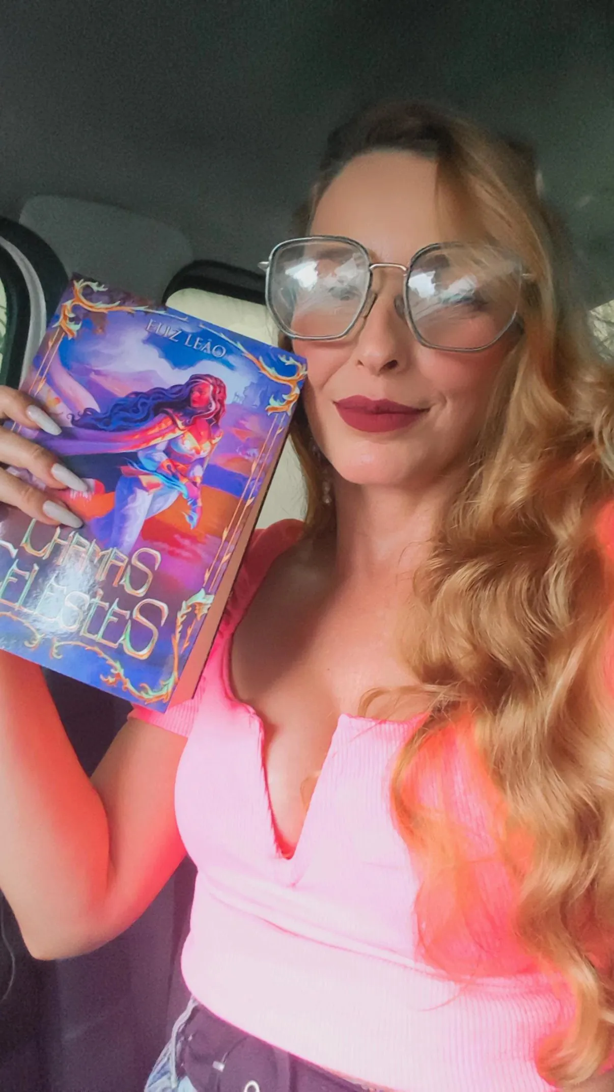 Alegria tem cheiro, tem textura, tem letras e tem muito amor envolvido 💕

https://www.threads.com/@eliz_leao_escritora/post/DSdZwBhklUg