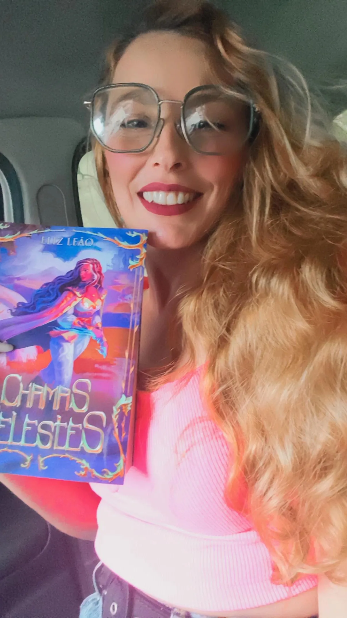 Alegria tem cheiro, tem textura, tem letras e tem muito amor envolvido 💕

https://www.threads.com/@eliz_leao_escritora/post/DSdZwBhklUg