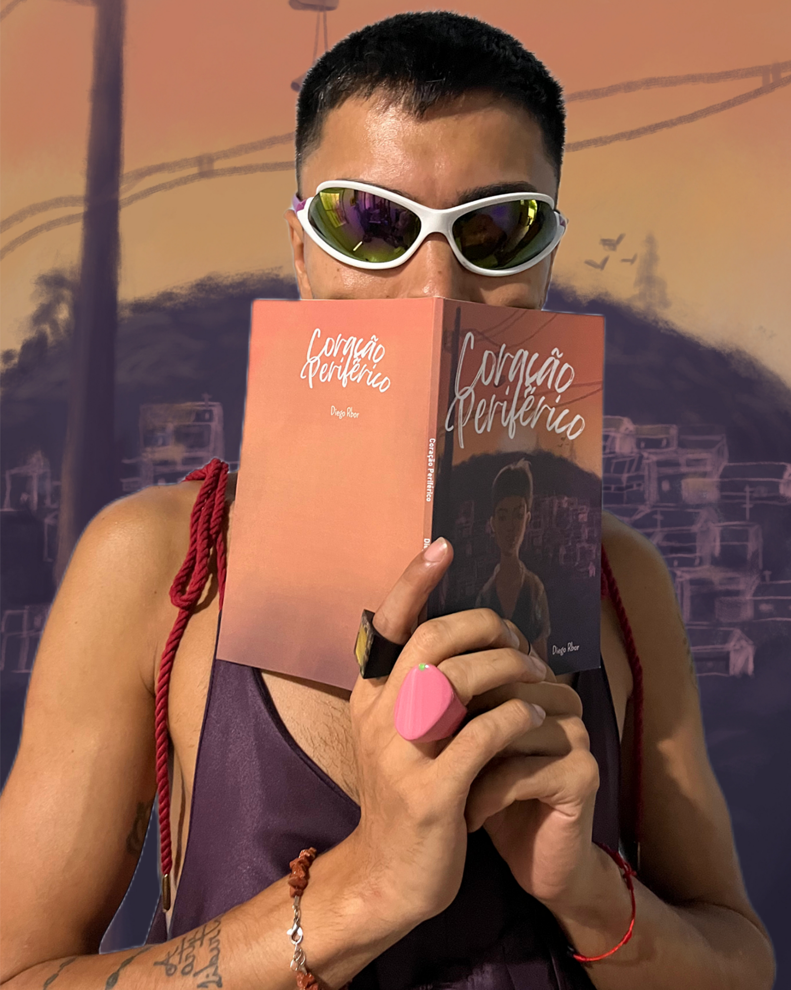 Lançamento do livro Coração Periférico na Feira Subterrânea, em São Paulo. 💜 Livros impressos disponíveis na Galeria Metrópole (Descabeça Livros), e também na Amazon ou diretamente comigo.