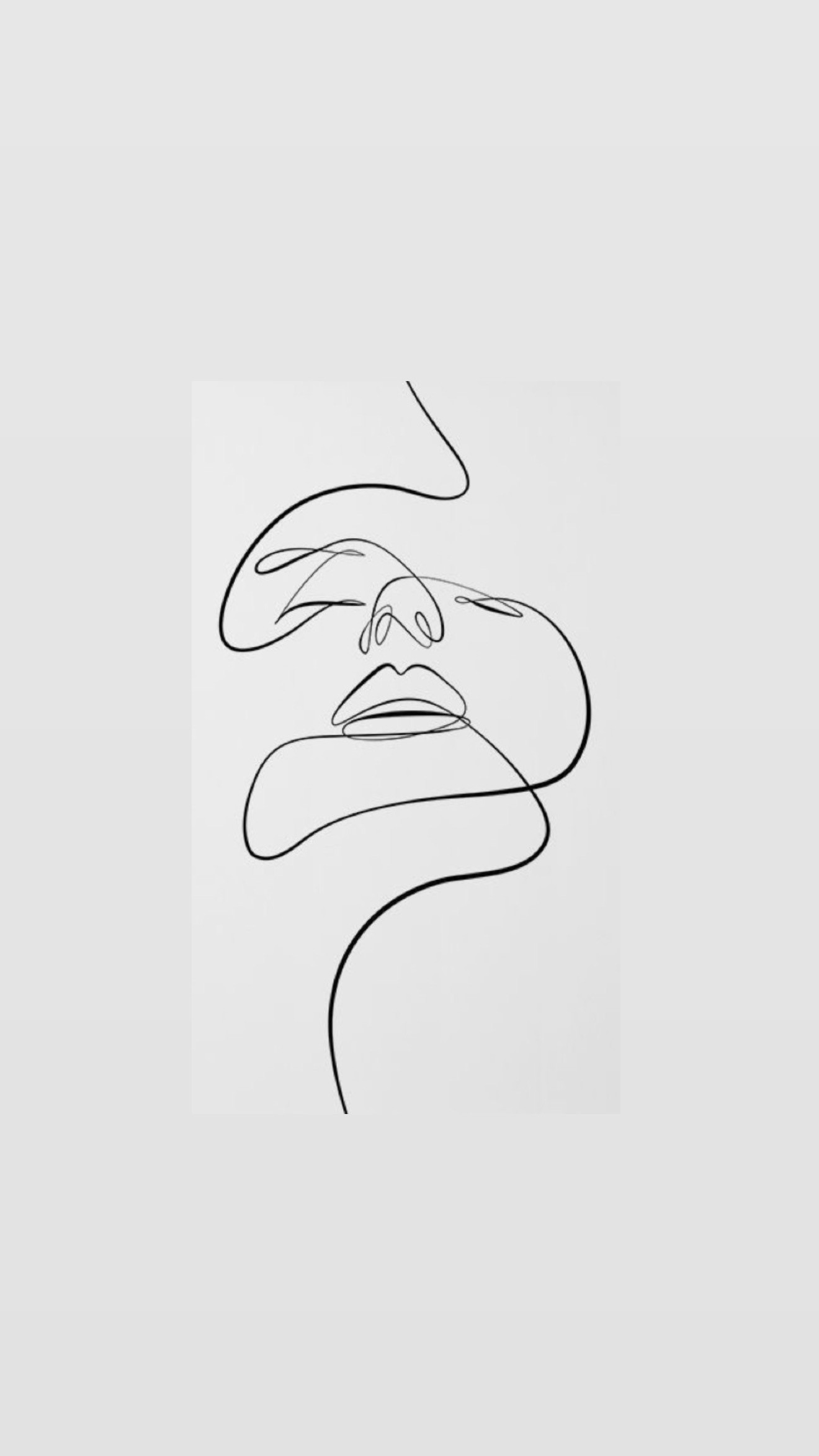#desafio 294

—Sin que me veas—

La boca no habla,

la palabra escrita

no me revela nada,

creo ficciones

en mi cabeza.

Ya no sé

si vivo soñando despierta,

o si morí durmiendo,

en un sueño

y ni lo advierta.

Como alma en pena,

me quedé parada frente a vos,

y no hay nada que haga,

que sea bastante

para que me veas.

Quizás, emocionada…

yo estuviera equivocada,

y confundí el sentimiento

con cualquier otra cosa

que no sea la misma.

Con la cabeza baja,

me aparto de tu camino,

sintiéndome humillada,

por mí misma…

y me retiro.

La boca que calla,

habla más que mil palabras…

y yo lo siento.

Sobre todo,

que perdí a mi amigo.

MarU